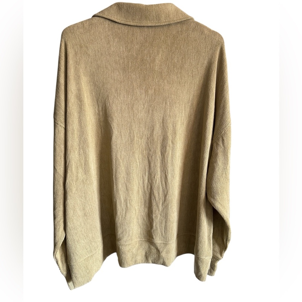 Oversized Gilli Collared L/S Textured Sample Top - Picture 8 of 8